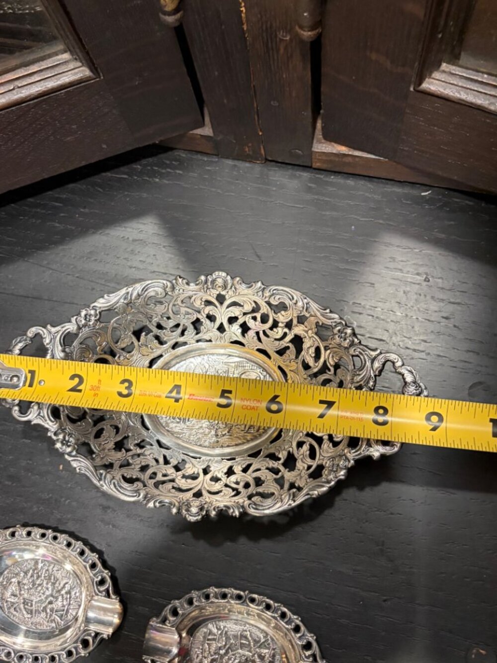 Vintage Silver-Plated Repoussé Serving Bowl & Ashtray Set – European Tavern Scen - Picture 5 of 6